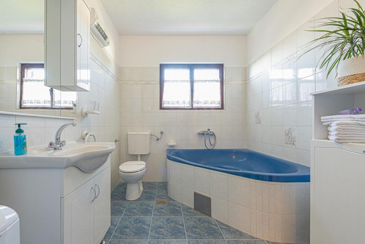 Apartment Bo&Dy With Private Pool Rogoznica  Exterior foto